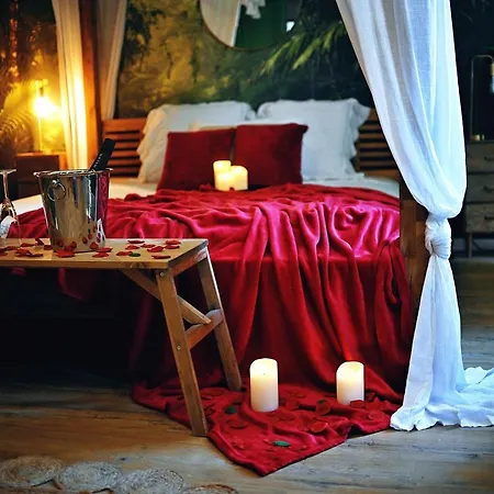 L'Evasion Romantique En Amazonie, Spa, Ecran Cinema, Day Use, Lit Baldaquin Évreux Extérieur photo